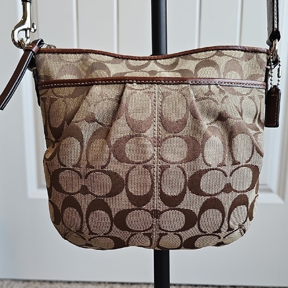 Coach Canvas Courier Crossbody Bag LIKE NEW - Picture 3 of 9